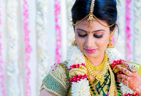 Awesome Women's Beauty Parlour & Stichings